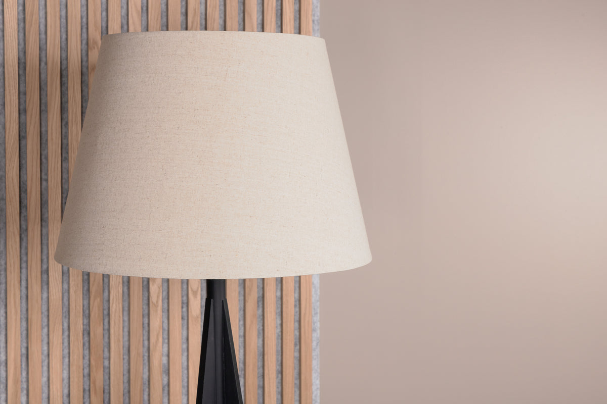 Kona - Golvlampa svart