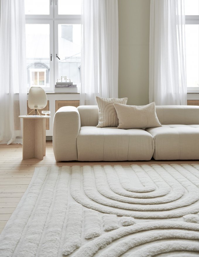 Ullmatta curve ivory