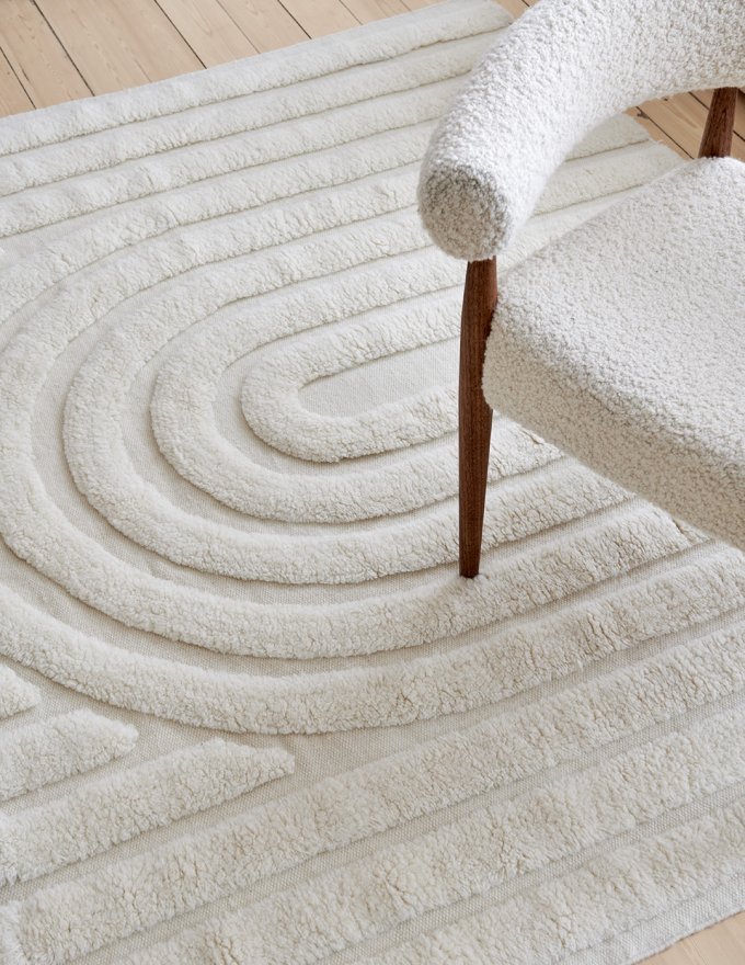 Ullmatta curve ivory