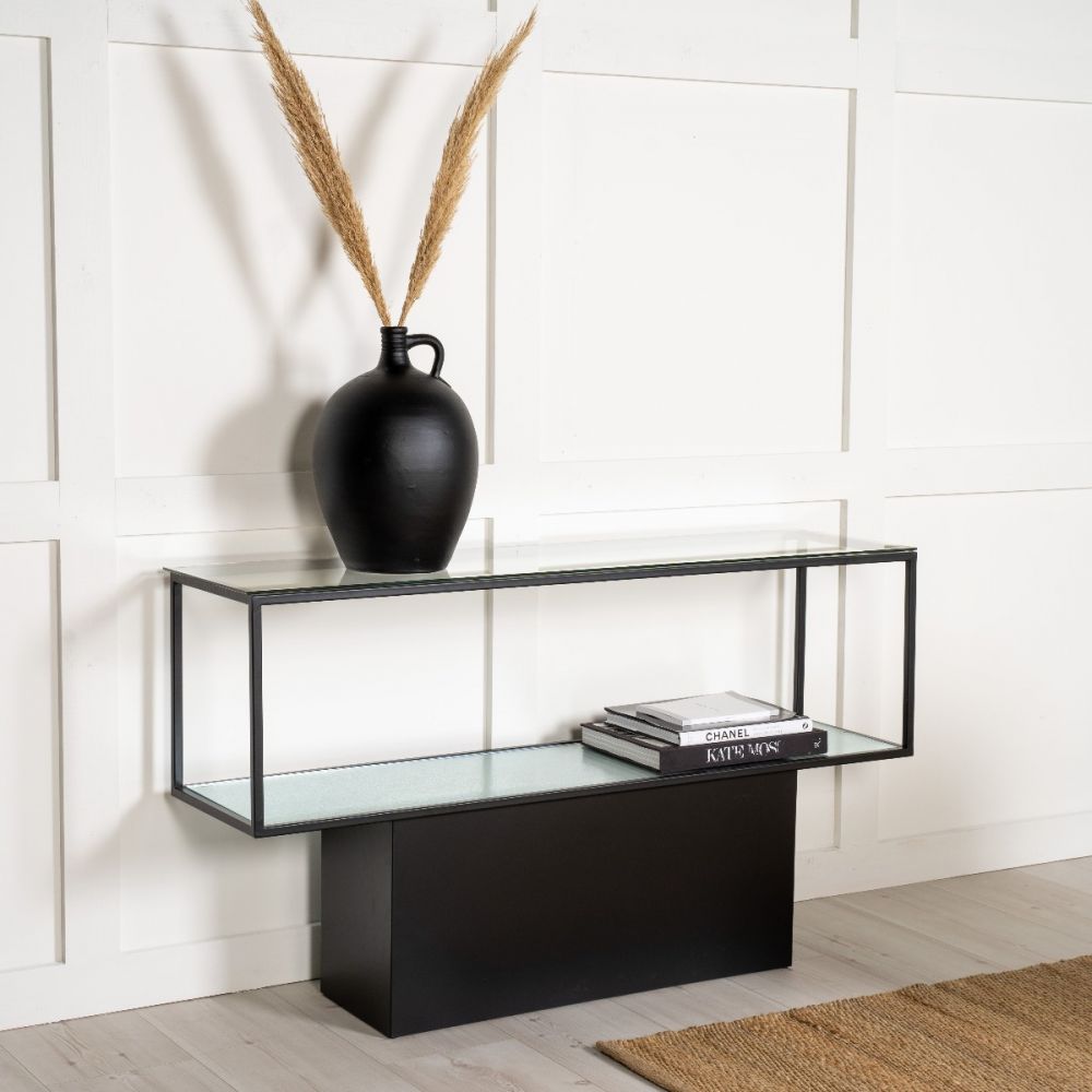 Maglehem Sideboard