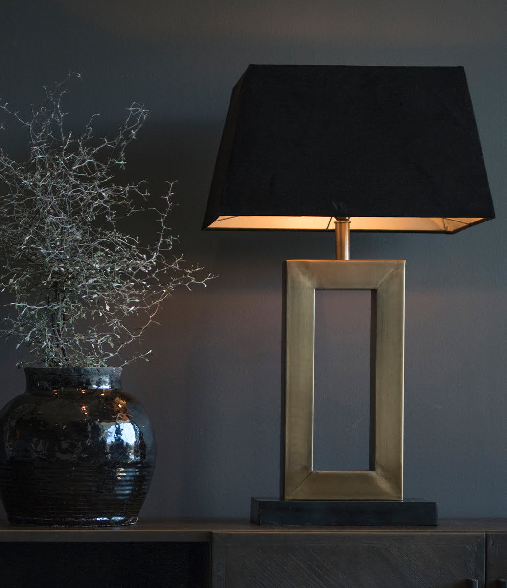 SHADE RECTANGULAR BLACK LEATHER